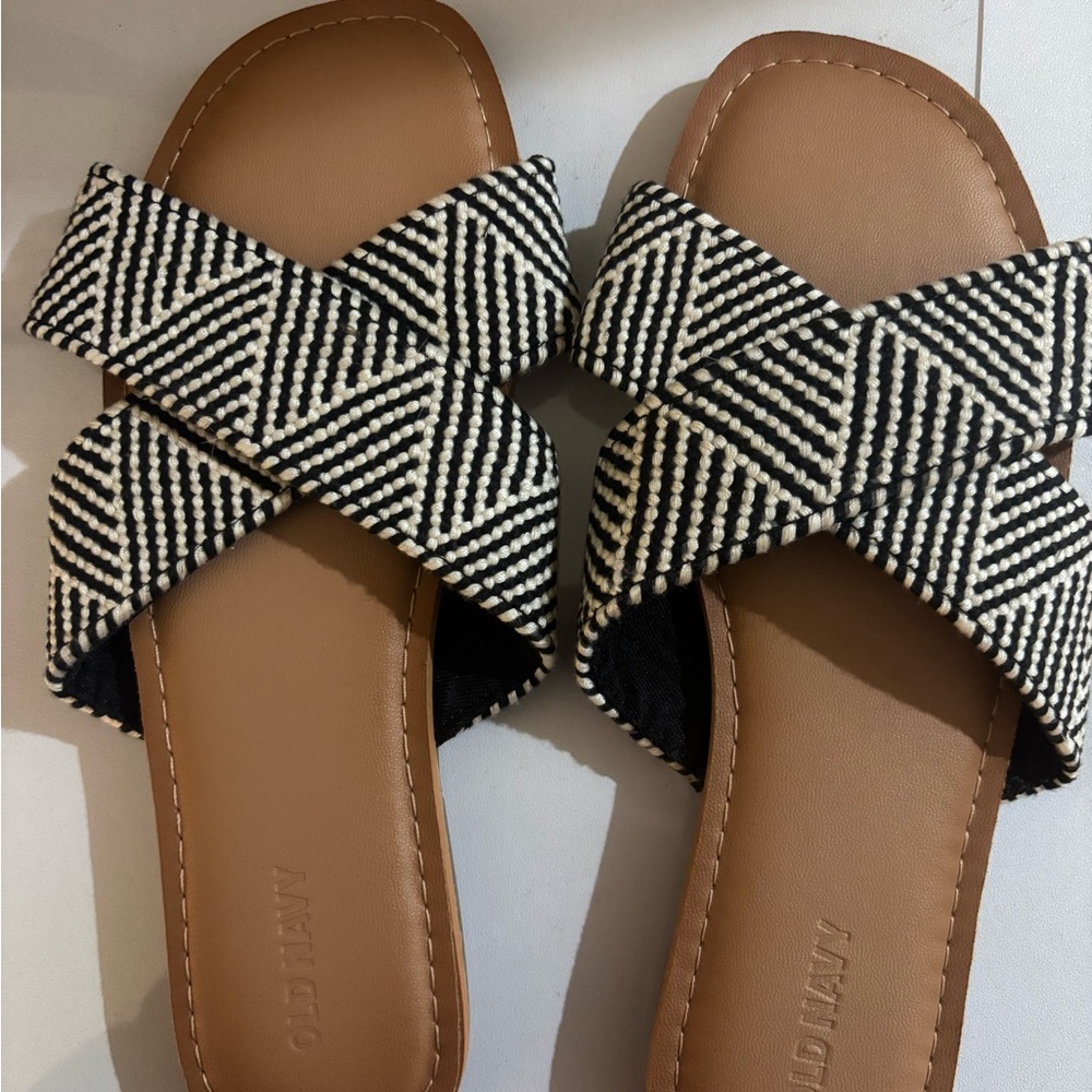 Old Navy Striped Black and White Sandals